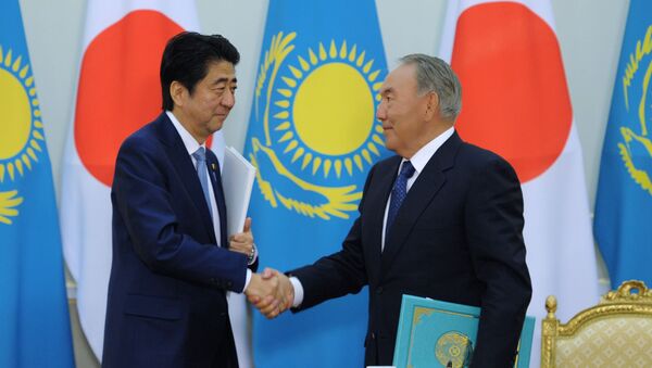 Синдзо Абэ и Нурсултан Назарбаев - Sputnik Казахстан