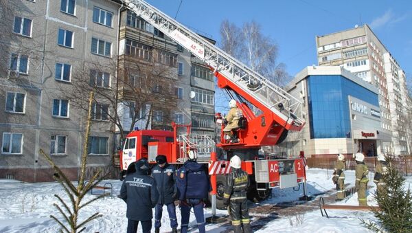 Кровля пятиэтажки обрушилась в Петропавловске из-за снеговой нагрузки - Sputnik Казахстан