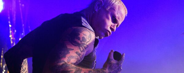 Лидер британской группы The Prodigy Кит Флинт во время выступления на концерте в концертном зале Bud Arena в Москве, архивное фото - Sputnik Казахстан