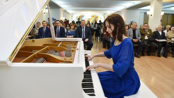 Известная пианистка, лауреат международных конкурсов Любовь Глинка - Sputnik Казахстан