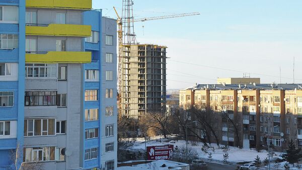 Недостроенная многоэтажка в Петропавловске, рядом с которой было найдено тело студентки - Sputnik Казахстан