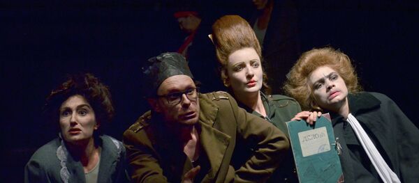 Спектакль Ревизор в постановке Государственного республиканского академического немецкого драматического театра - Sputnik Казахстан