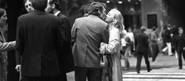 Влюбленные на улице Вильнюса. 1973 год - Sputnik Казахстан