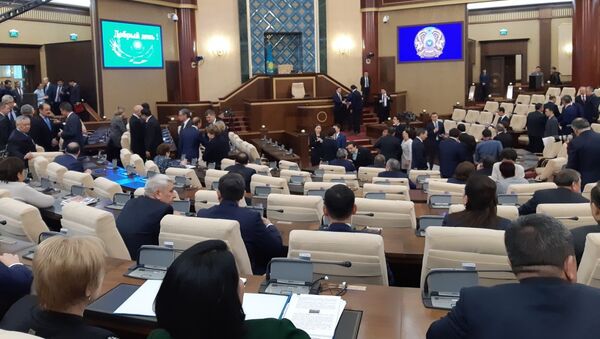 Перед совместным заседанием палат парламента, которое пройдет в мажилисе - Sputnik Қазақстан