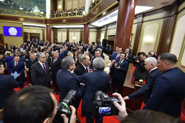 Нурсултан Назарбаев после церемонии принесения присяги президентом Республики Казахстан Касым-Жомартом Токаевым - Sputnik Казахстан