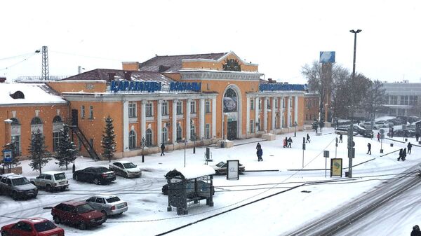 Здание железнодорожного вокзала в Караганде - Sputnik Казахстан