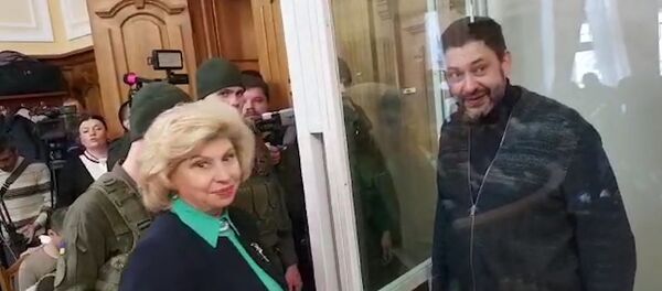 Встреча Кирилла Вышинского и Татьяны Москальковой перед заседанием суда - Sputnik Казахстан