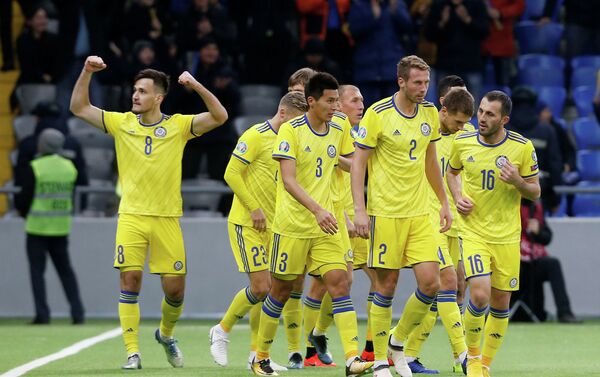 Сборная Казахстана одержала первую победу в квалификации Чемпионата Европы-2020, разгромив сборную Шотландии со счетом 3:0 - Sputnik Казахстан