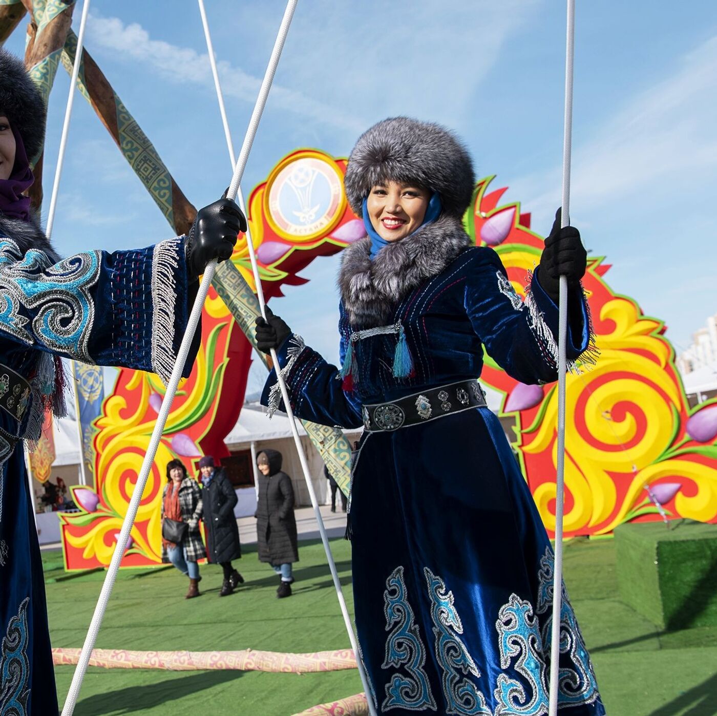 Трусики жоқ мәнерлеп сырғанаушы