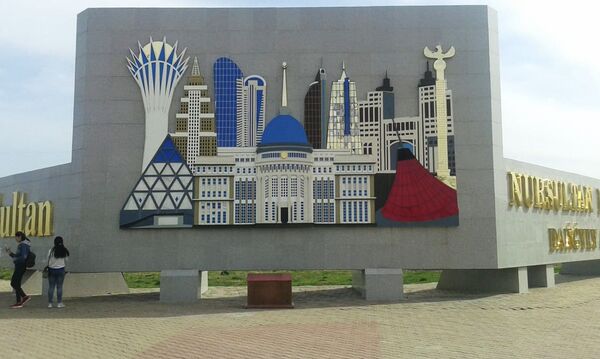 Фотофакт: проспект Астаны переименовали в честь Назарбаева в Шымкенте - Sputnik Казахстан