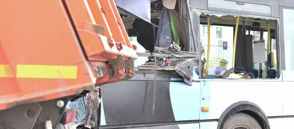Крупная авария произошла на пересечении улицы Улы Дала и проспекта Кабанбай батыра в Нур-Султане - Sputnik Казахстан