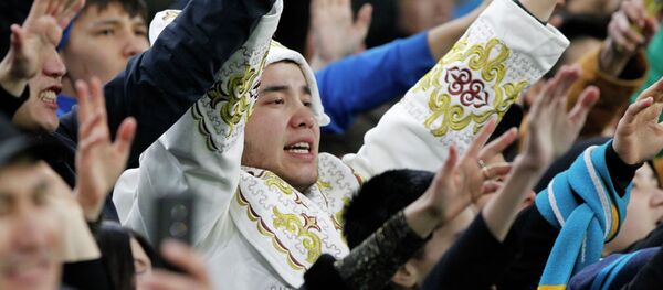 Ұлттық киім киген ер адам - Sputnik Қазақстан