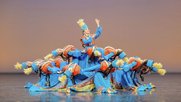 Подведены итоги конкурса казахского танца имени Шары Жиенкуловой - Sputnik Казахстан