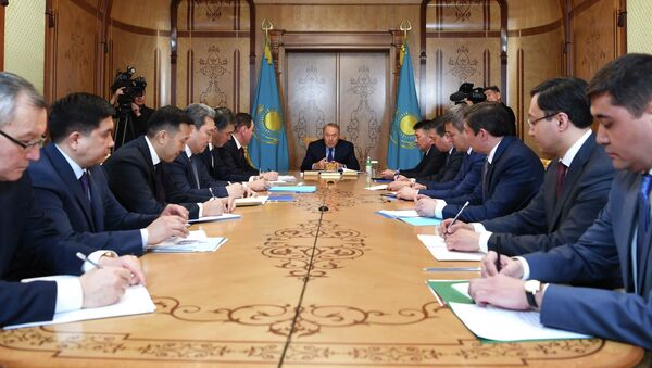 Нурсултан Назарбаев провел первое совещание - Sputnik Казахстан