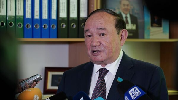 Председатель народно-демократической партии Ауыл, депутат Сената парламента РК Али Бектаев - Sputnik Казахстан