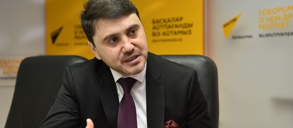 Первый заместитель председателя Совета муфтиев России и Духовного управления мусульман России Рушан Аббясов Первый заместитель председателя Совета муфтиев России и Духовного управления мусульман России Рушан Аббясов - Sputnik Казахстан