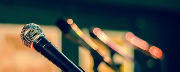 Микрофон, сцена, иллюстративное фото - Sputnik Казахстан