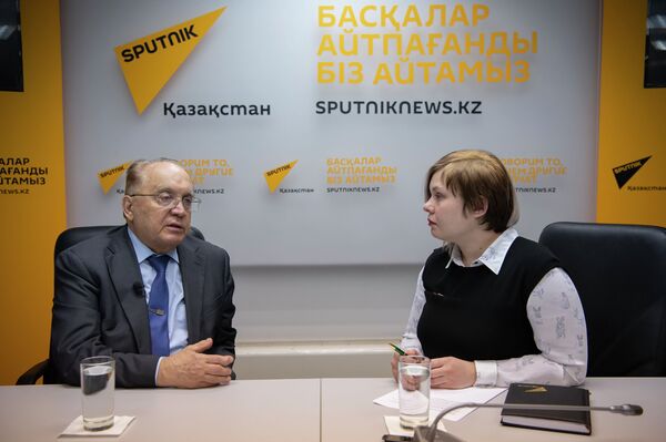 Ректор Московского государственного университета Виктор Садовничий в пресс-центре Sputnik Казахстан - Sputnik Казахстан