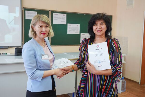 Жители столицы Казахстана во второй раз написали Тотальный диктант - Sputnik Казахстан