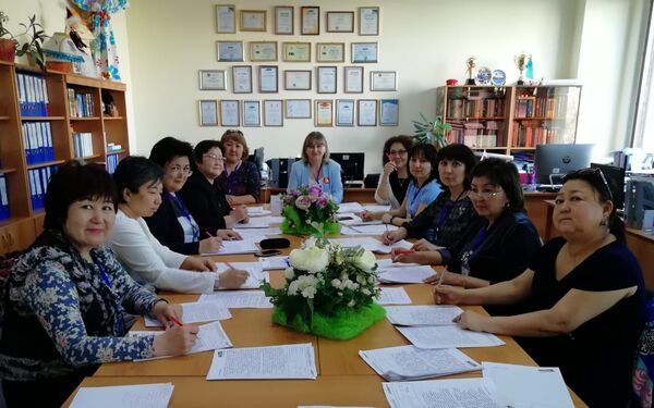 Жители столицы Казахстана во второй раз написали Тотальный диктант - Sputnik Казахстан