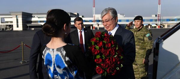 Қазақстан президенті Қасым-Жомарт Тоқаев Өзбекстанға мемлекеттік сапармен келді - Sputnik Қазақстан