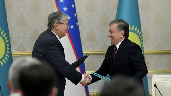 Президент Казахстана Касым-Жомарт Токаев и президент Узбекистана Шавкат Мирзиёев - Sputnik Казахстан
