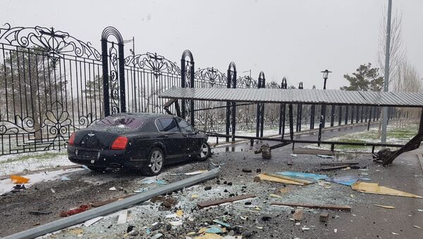 Toyota и Bentley столкнулись во Французском квартале - Sputnik Казахстан