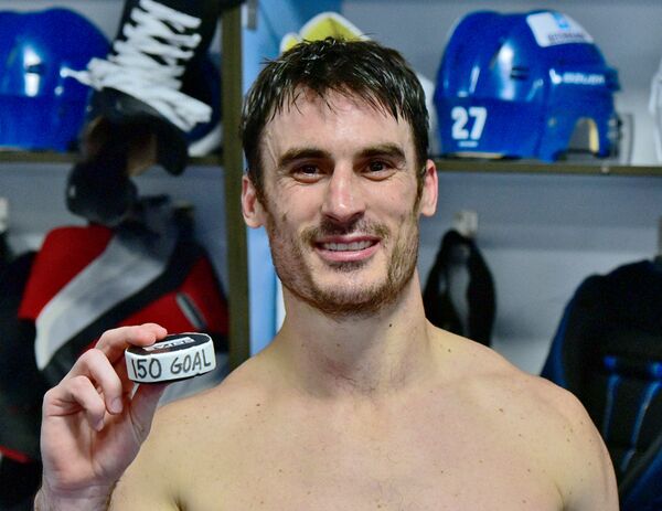 Брэндон Боченски первым из легионеров КХЛ преодолел рубеж в 150 голов. Брэндон Боченски первым из легионеров КХЛ преодолел рубеж в 150 голов. - Sputnik Казахстан