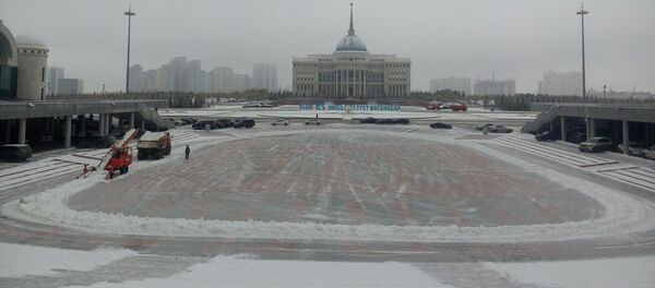 Странную надпись возле Акорды обсуждают в соцсетях Странную надпись возле Акорды обсуждают в соцсетях - Sputnik Казахстан