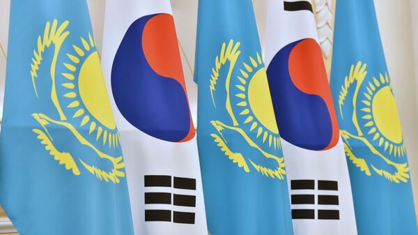 Флаги Казахстана и Кореи - Sputnik Казахстан