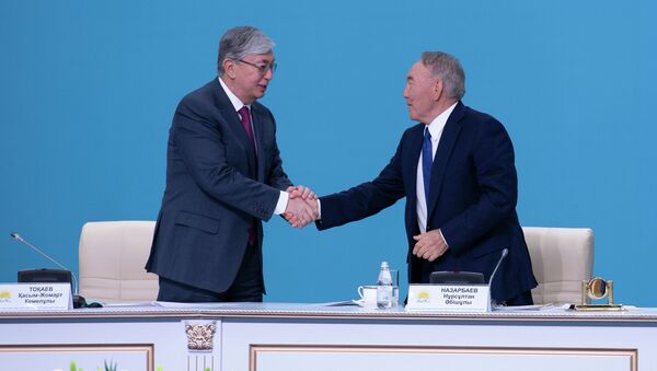 Президент Казахстана Касым-Жомарт Токаев, Лидер нации, председатель партии Nur Otan Нурсултан Назарбаев - Sputnik Казахстан