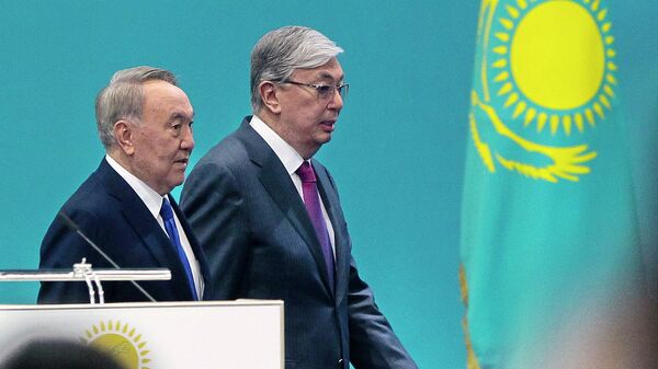 Первый президент Казахстана, Лидер нации Нурсултан Назарбаев (слева) и действующий президент Казахстана Касым-Жомарт Токаев - Sputnik Қазақстан