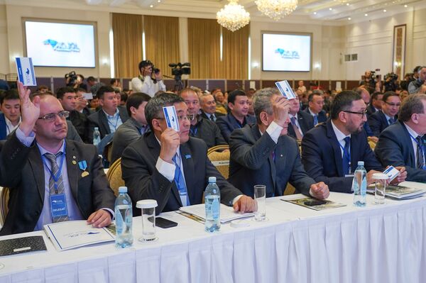 Выборы 2019 в Казахстане: Ак жол обещает сократить разрыв между богатыми и бедными Выборы 2019 в Казахстане: Ак жол обещает сократить разрыв между богатыми и бедными - Sputnik Казахстан