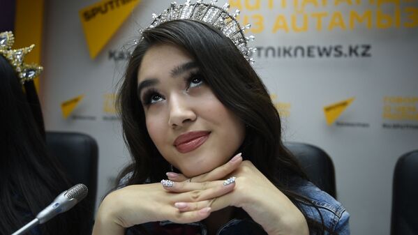 Экскурсия финалисток конкурса Мисс Казахстан 2019 в редакцию Sputnik Казахстан - Sputnik Казахстан