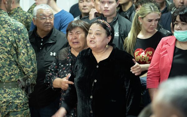 В специализированном межрайонном суде Алматы вынесли приговор бывшему депутату парламента Кыргызстана Дамирбеку Асылбек уулу и еще 11 подсудимым, признанным виновными в контрабанде - Sputnik Казахстан