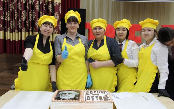 Фестиваль по приготовлению съедобных книг в Петропавловске - Sputnik Казахстан