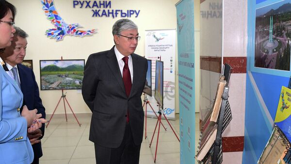 Касым-Жомарт Токаев в ходе встречи с общественностью Семея - Sputnik Казахстан