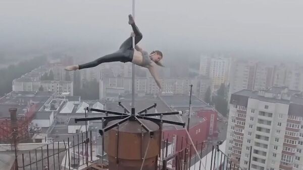 Экстремальные танцы на шесте - Sputnik Казахстан
