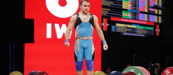 Тяжелоатлет Нижат Рахимов - Sputnik Казахстан