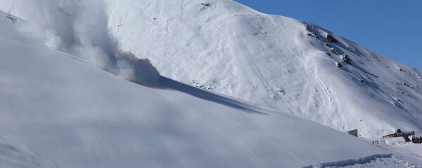 Архивно фото схода лавины Архивно фото схода лавины - Sputnik Казахстан