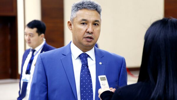 Лидер партии Ак жол Азат Перуашев - Sputnik Казахстан