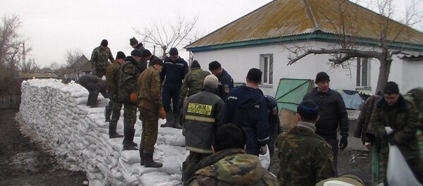 Противопаводковые мероприятия в Атбасаре Противопаводковые мероприятия в Атбасаре - Sputnik Казахстан