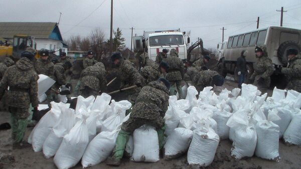 Борьба с паводком - Sputnik Казахстан