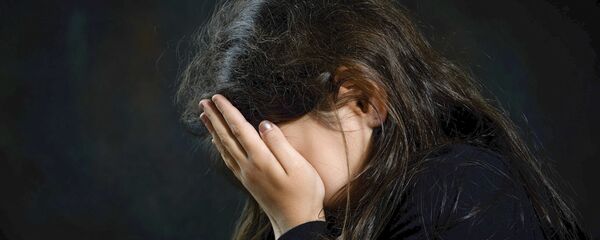 Жылап тұрған қыз - Sputnik Қазақстан