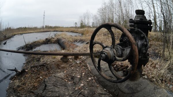 Вентиль на старом нефтепроводе, архивное фото - Sputnik Казахстан