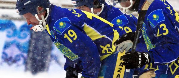 Архивное фото соревнований по бенди - Sputnik Казахстан