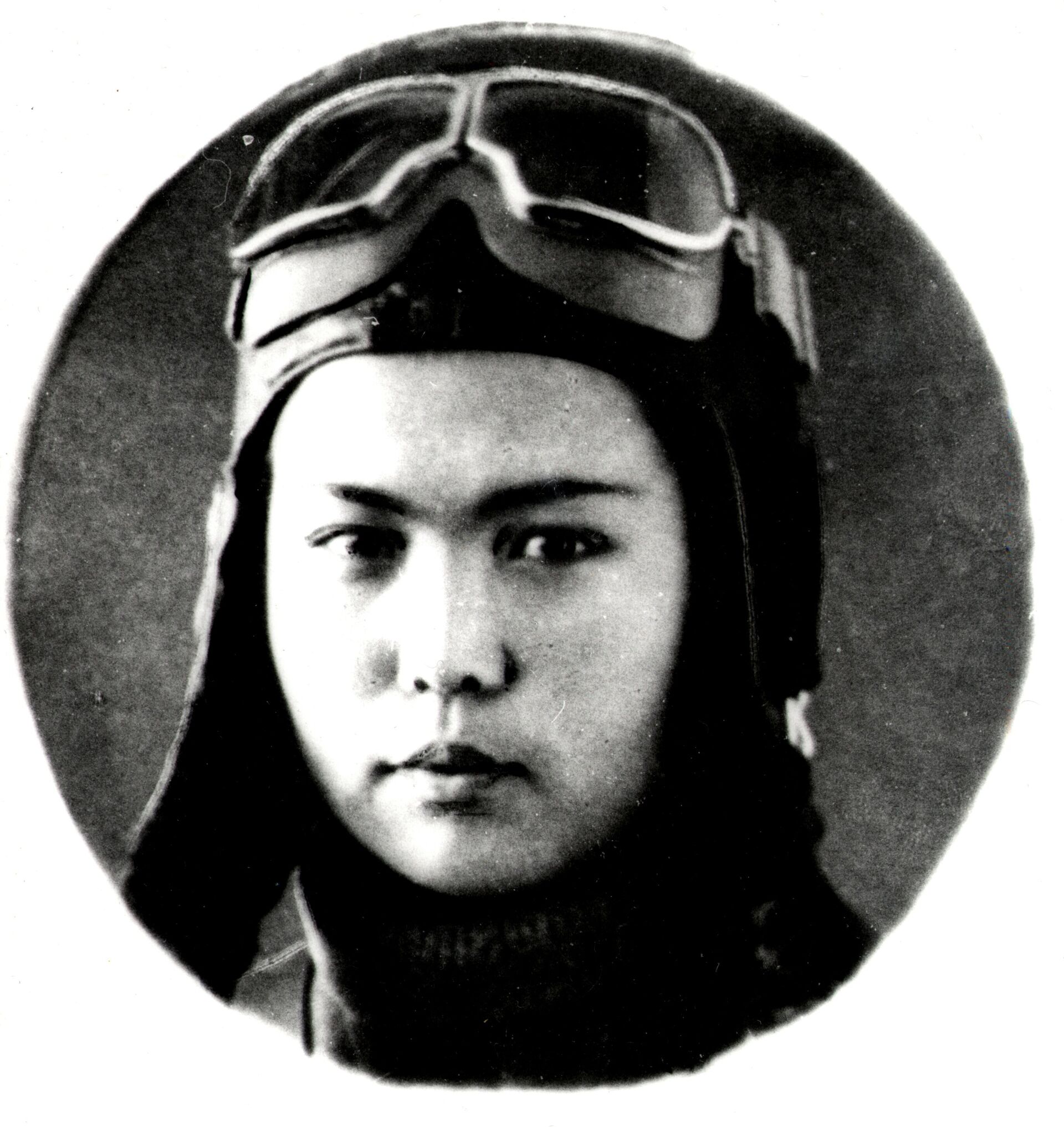 Первая казахстанская летчица Хиуаз Доспанова - Sputnik Казахстан, 1920, 14.05.2022