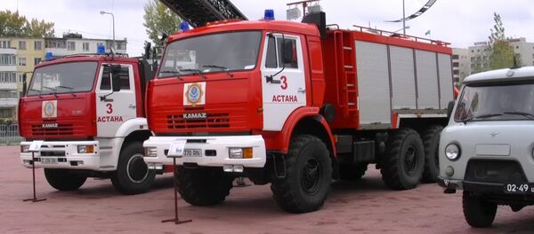 Пожарные расчеты, архивное фото Пожарные расчеты, архивное фото - Sputnik Казахстан