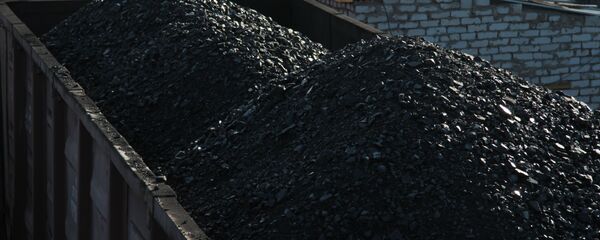 Архивное фото вагонов с углем Архивное фото вагонов с углем - Sputnik Казахстан