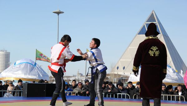 Архивное фото любительских состязаний по казахской борьбе  - Sputnik Казахстан